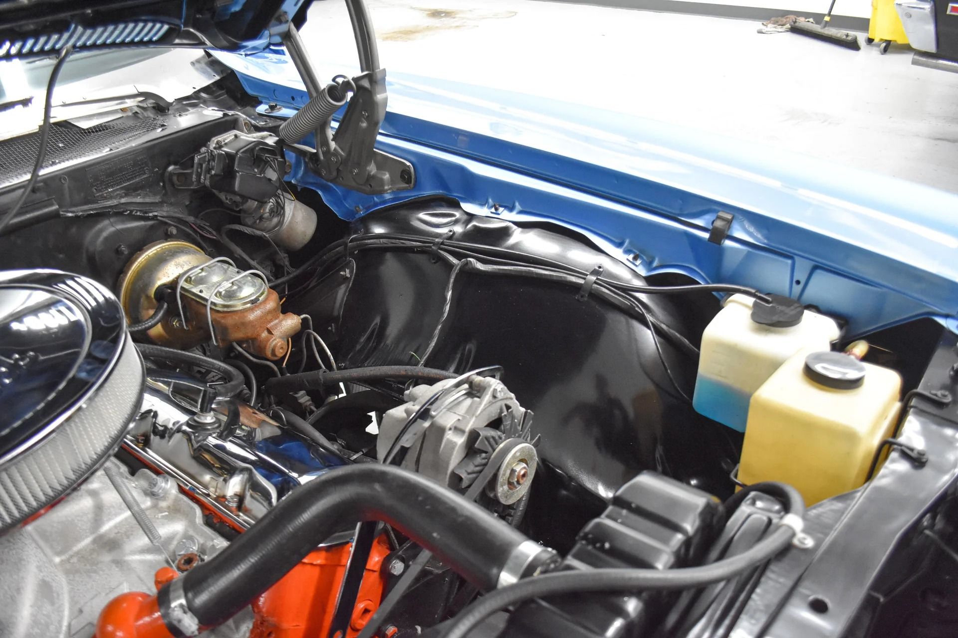 1968 CHEVROLET IMPALA - Image 5