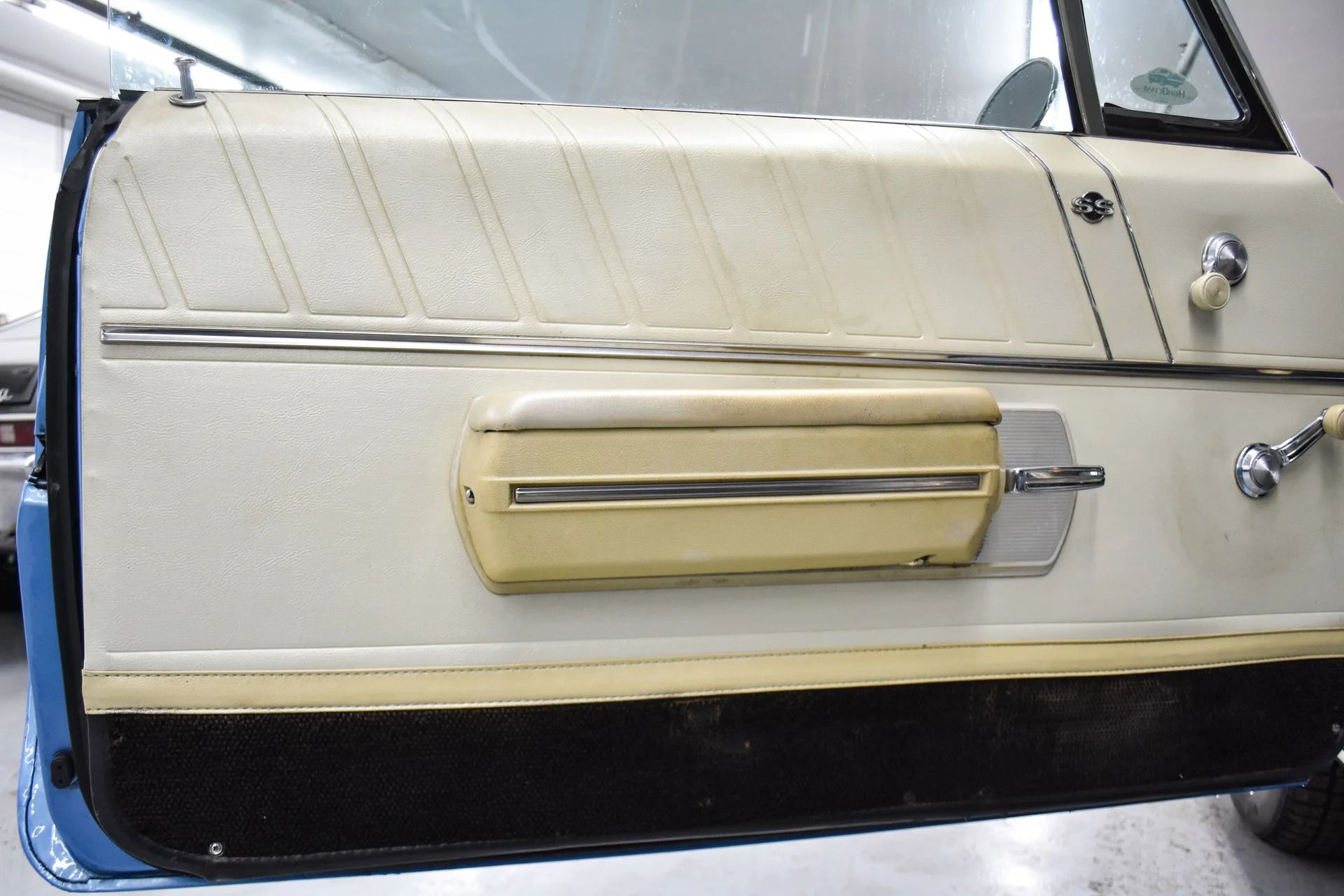 1968 CHEVROLET IMPALA - Image 94